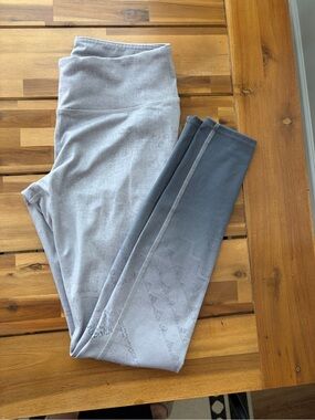 ALO Yoga Ombre Gray to Charcoal Leggings